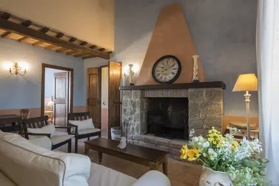 Image de Casa Cristoforo, quatre chambres plus, avec cheminée et terrasse sur l'oliveraie