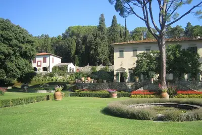 Image de Superbe villa de campagne à seulement 20 minutes de Florence