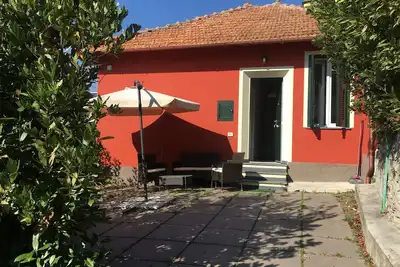 Image de Le chalet rouge - la maison rouge