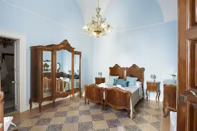 Image de Villa degli Angeli - Salle Charles V avec jacuzzi