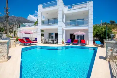 Image de Villa 4 chambres avec piscine privée et superbes vues
