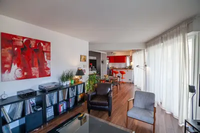 Image de Centre de Bordeaux dans un quartier calme - moderne, calme et spacieux