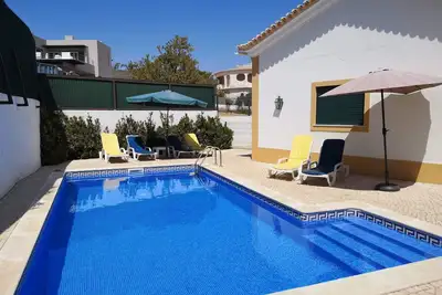 Image de Villa moderne avec piscine privée, Armação de Pêra