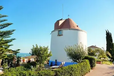 Moulin romantique avec magnifique vue