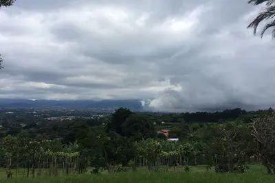Image de Village de montagne à 15 minutes de S. Joseph, avec une vue spectaculaire sur la vallée C.