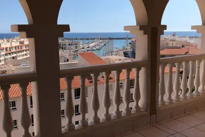 Image de Penthouse de luxe avec vue sur la mer