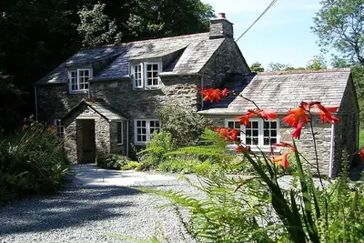 Image de Cottage Cornouailles. Situé dans 7 hectares avec pêche à la truite, Boscastle, North Cornwall.