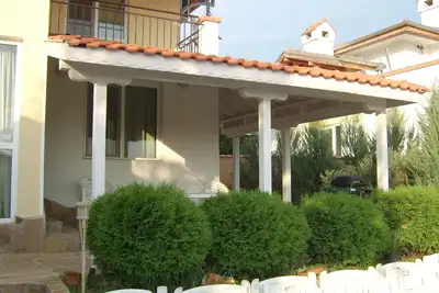 Image de Maison de luxe en bord de mer pour familles avec piscine privée