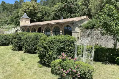 Image de Orangerie unique. Piscine privée. Panorama village + nature. Maison architecte.