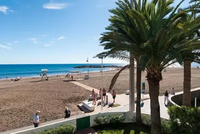 Plage de Las Burras en première ligne