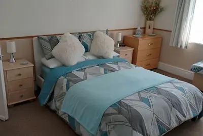 Image de Appartement au premier étage bien aménagé dans une zone isolée à proximité des centres de transport