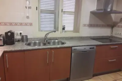 Image de Villa près de la plage dans quartier calme idéal pour les familles