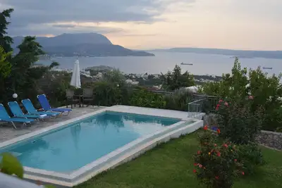 Bay View Villa I en Crète avec piscine privée et moderne et pratique