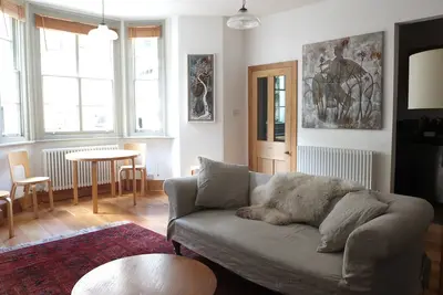 Unique, appartement romantique pour deux dans la maison de York centre-ville artiste.