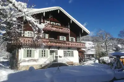Image de Appartement « Emeraude » dans chalet traditionnel austrian