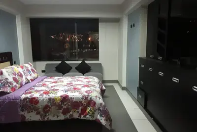 Image de Appartement central Ă 10 minutes