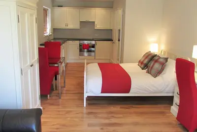 Image de Studio de luxe à court terme à proximité d'Addenbrookes et à 10 minutes en bus