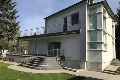 Image de Belle maison de vacances d'été avec 5 chambres ~ peut accueillir jusqu'à 10