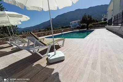 Image de Grande villa de 4 chambres près de la plage