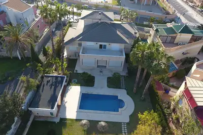 Image de Villa De Luxe À Cabo De Las Huertas
