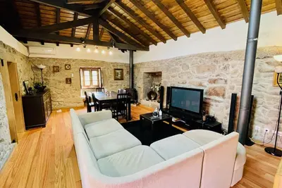 Image de Maison accueillante terrasse bbq internet tv climatisation randonnées rivière