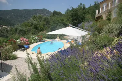 Image de Villa de luxe avec piscine chauffée et vue panoramique, à 10 min à pied du vieux Nyons