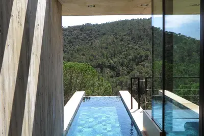 Villa neuve avec vue sur la mer