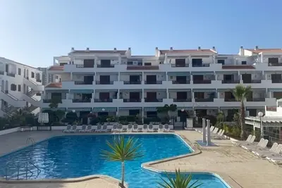 Image de Spacieuse 1 lit Vue sur Mer Appartement près de la plage et de toutes commodités