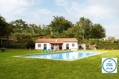 Image de Beautiful Farm House with private pool and tennis court