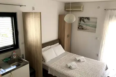 Image de Studio confortable avec climatisation, WiFi et balcon