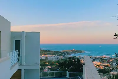 Image de Appartement dans villa avec vue mer wifi gratuit