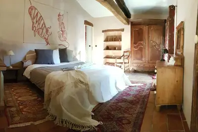 Image de Charmante maison de pierre en bord de rivière