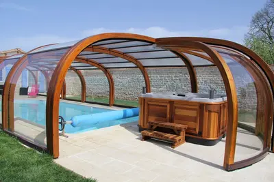 Image de Villa haut de gamme 5* piscine couverte chauffée à 29° toute l'année spa jacuzzi