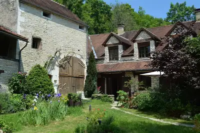 Image de «La Ferme du Clos», Bourgogne, entre Chablis et Champagne