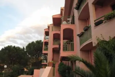 Image de Appartement  splendide vue mer et montagne dans résidence avec piscine et garage