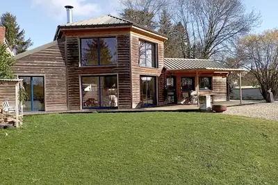 Image de Maison bord de lac dans parc privé proche de Chablis et moins de 2h de Paris