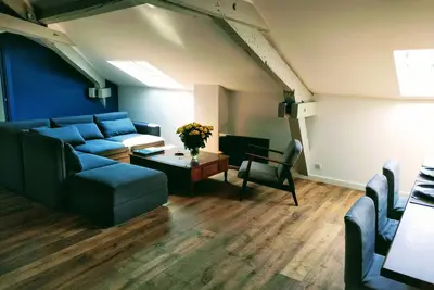 Image de Cannes : appartement de charme, très calme, dans villa 19ème