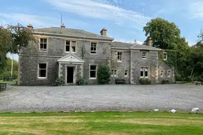 Image de Grande maison de campagne sur les rives de la rivière Dee, dort 12