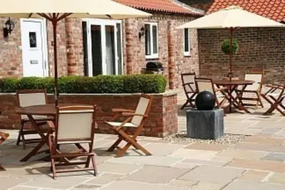 Image de Winsall Court I. . . Conversions Barn sur le bord des Yorkshire Wolds.