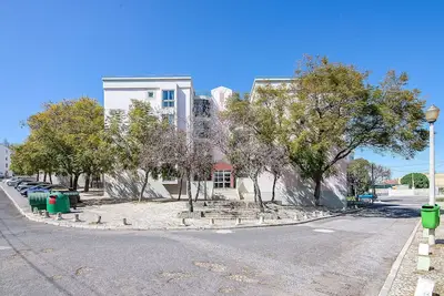 Image de Travailler ou en vacances, un endroit parfait pour se détendre. . .