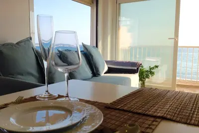 Image de The sea beneath your feet