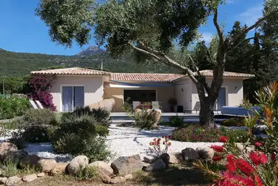 Image de Villa neuve Ă 10 minutes de la plage