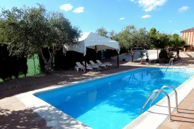 Image de Maison De Famille Avec Piscine et paddle-tennis
