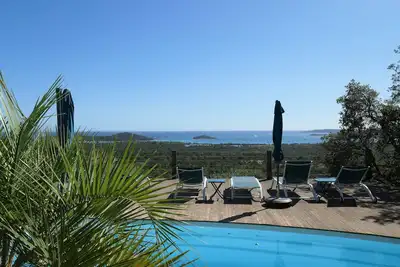 Image de Villa vue mer 180° unique, piscine chauffée sans vis à vis, 10mn de Porto Vecchio