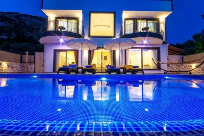 Image de Nouvelle villa de luxe de 3 chambres avec piscine isolée dans un cadre pastoral