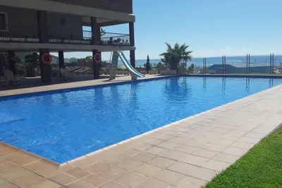 Image de Calme avec piscine près de la mer