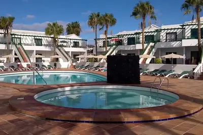 Image de Appartement De Luxe 30m Plage Wifi Gratuit Tv Sky