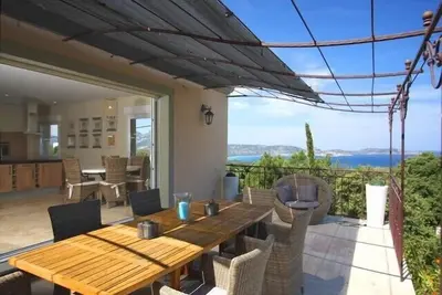 Image de Maison 6 personnes, Magnifique vue baie de Calvi et vieux village de Lumio