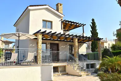 Image de Villa de luxe - Piscine à débordement - Bain à remous - Sauna - Plage privée - Vues sur la mer - Salle de jeux