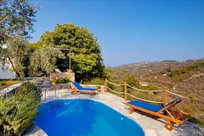 Image de Chestnut Tree Cottage Piscine PRIVÉE RÉGLAGES Ruraux Paisibles
